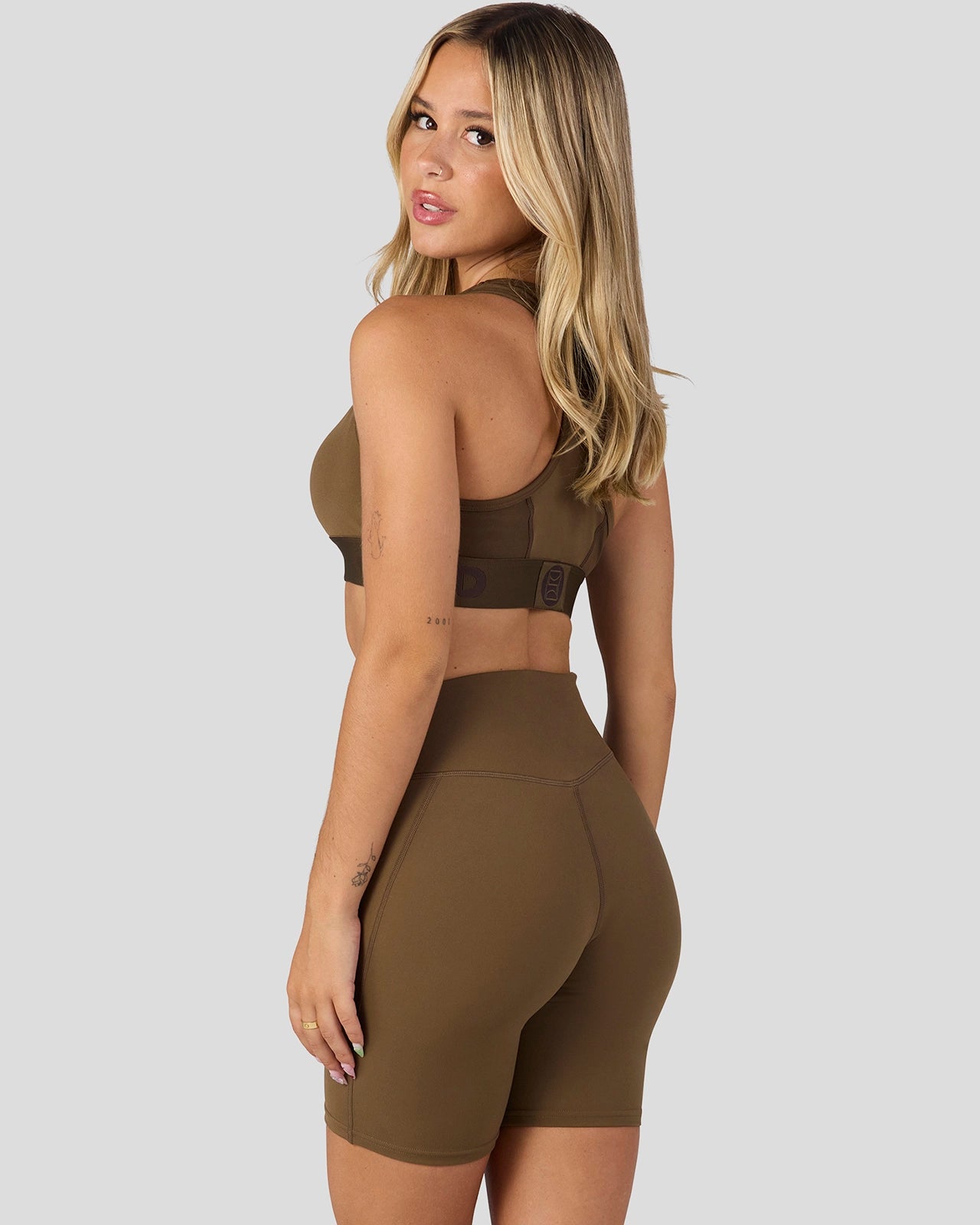 ProLuxe - Cocoa - Image 4