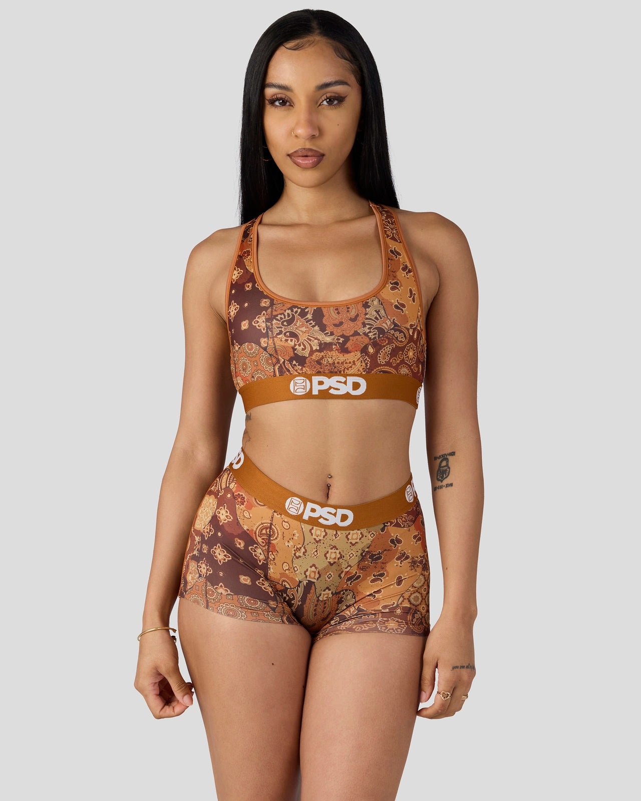 Coco Paisley - Image 2