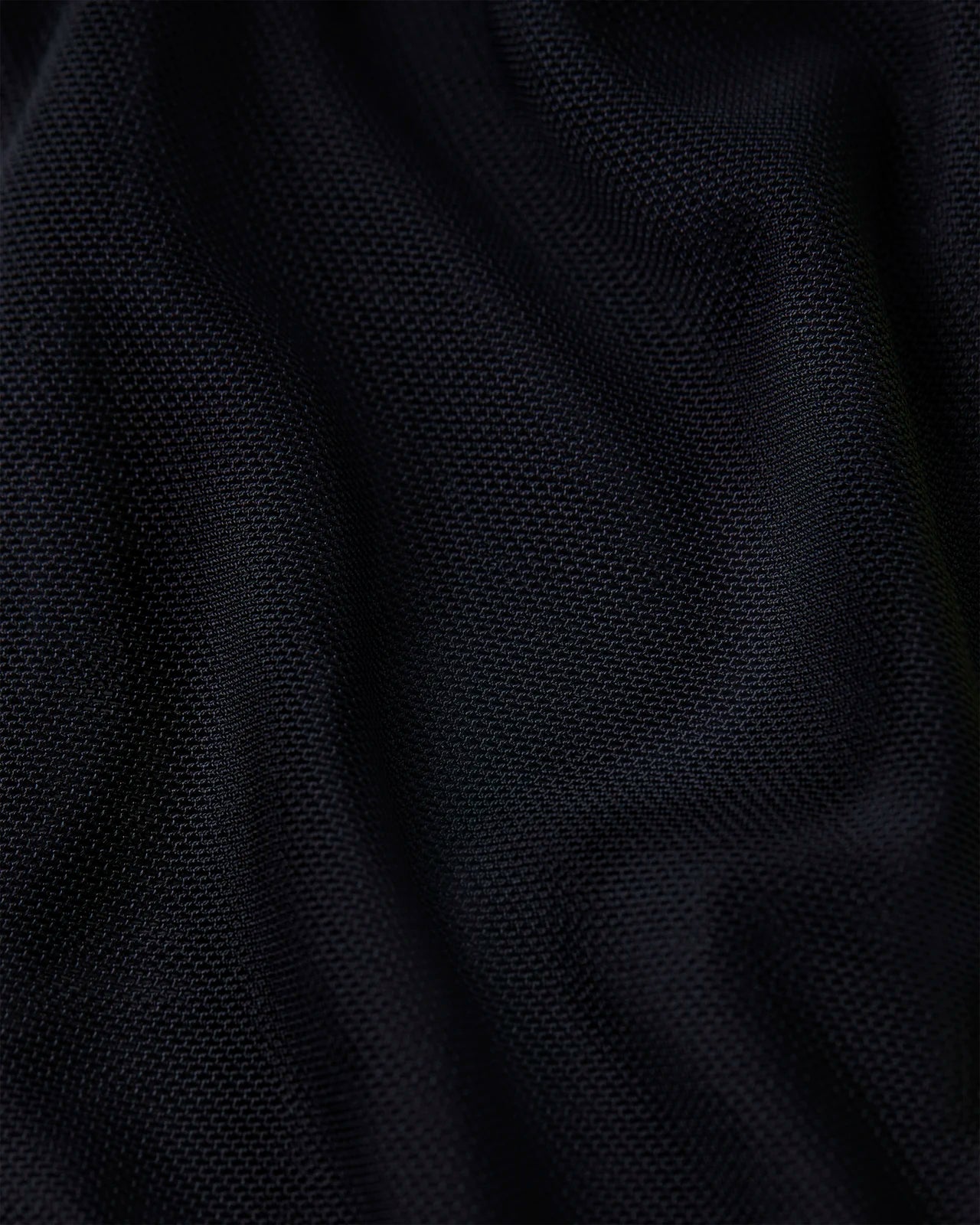 Mesh - Solid Black - Image 6